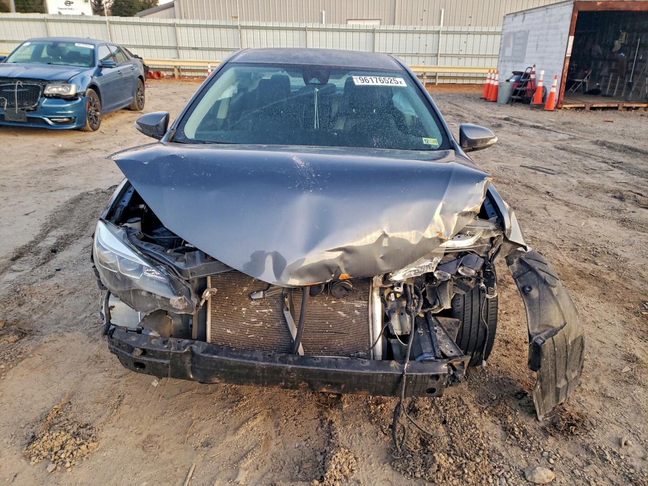 Toyota Corolla L Image 12