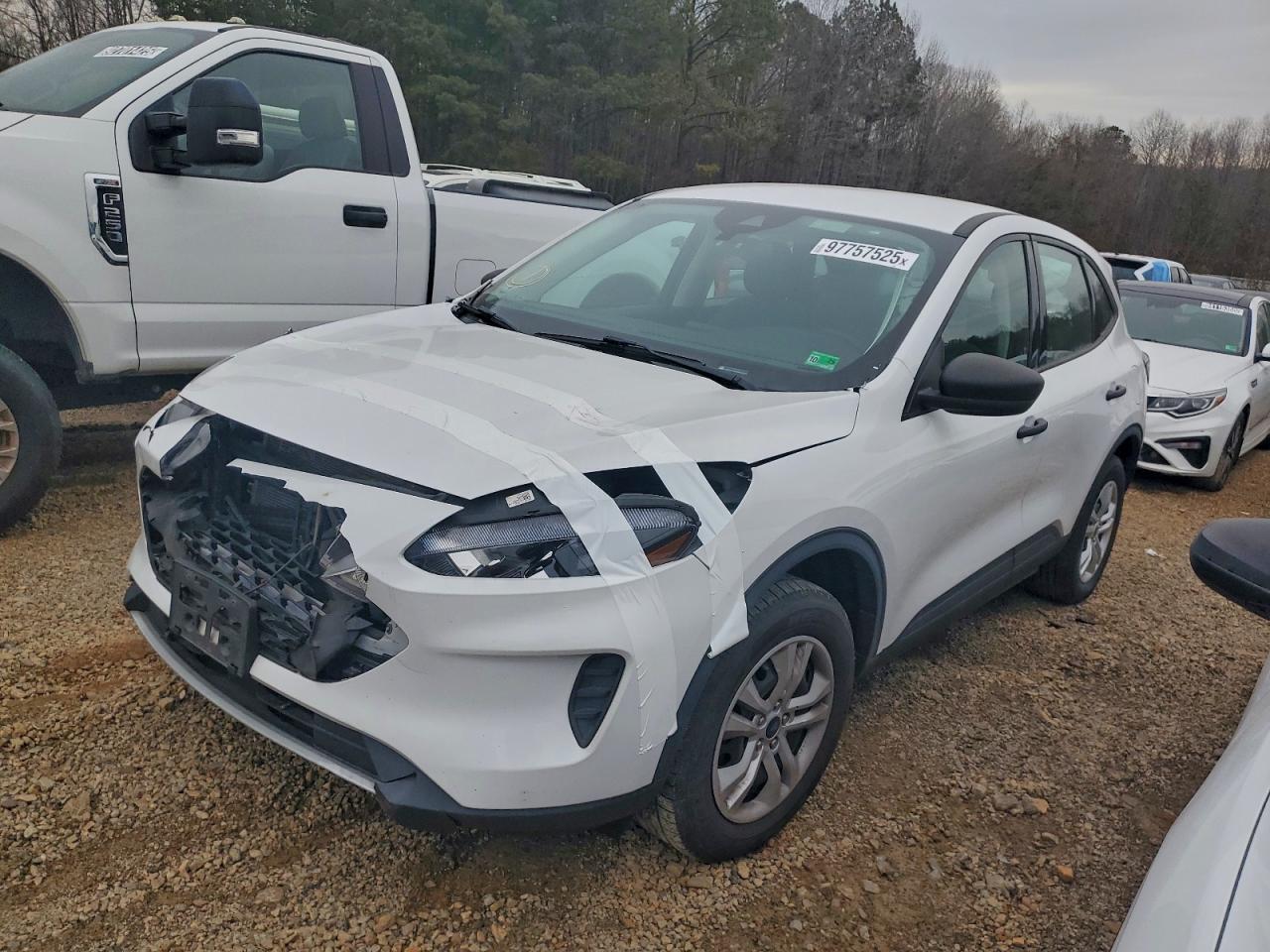 Ford Escape S Image 1