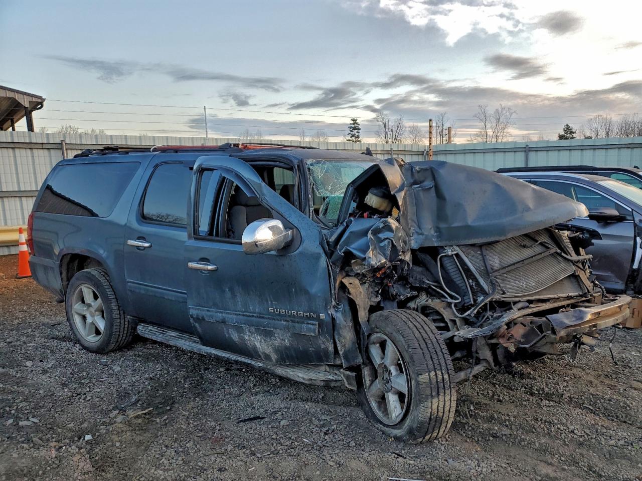 Chevrolet Suburban K1500 Lt Image 6