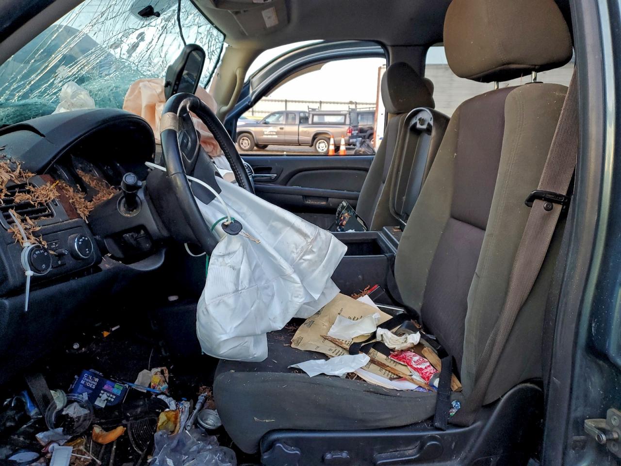 Chevrolet Suburban K1500 Lt Image 11