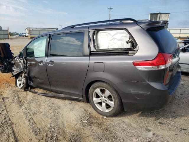 Toyota Sienna Le Image 13