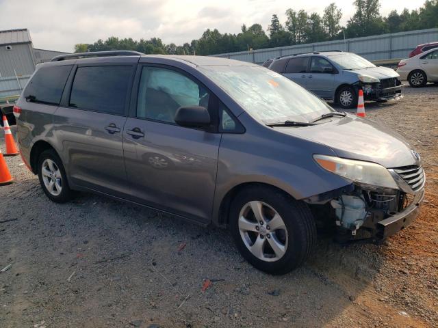 Toyota Sienna Le Image 11