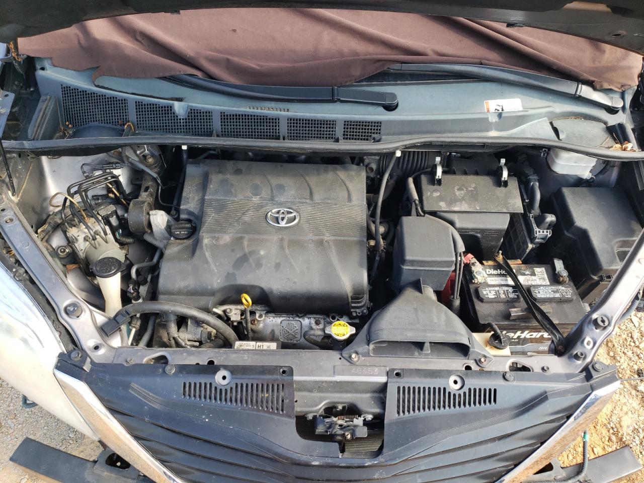 Toyota Sienna Le Image 12