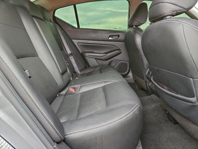 Nissan Altima Sl Image 9