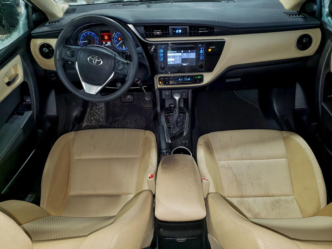 Toyota Corolla L Image 7