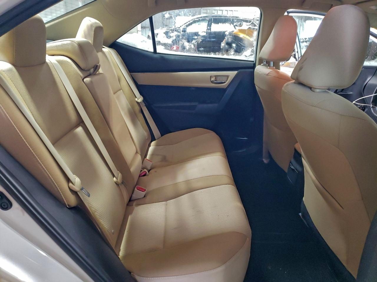 Toyota Corolla L Image 4