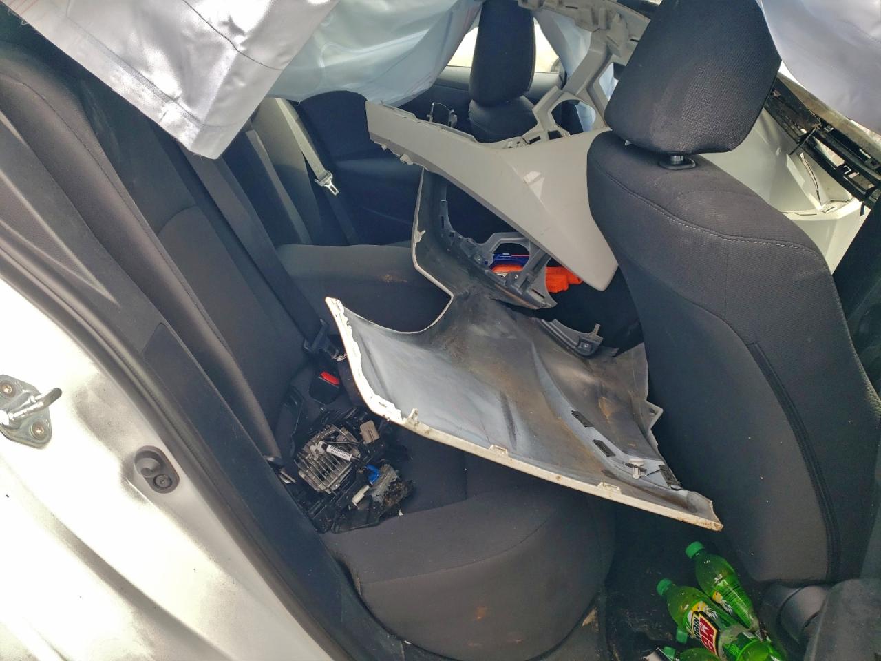 Toyota Corolla Le Image 10