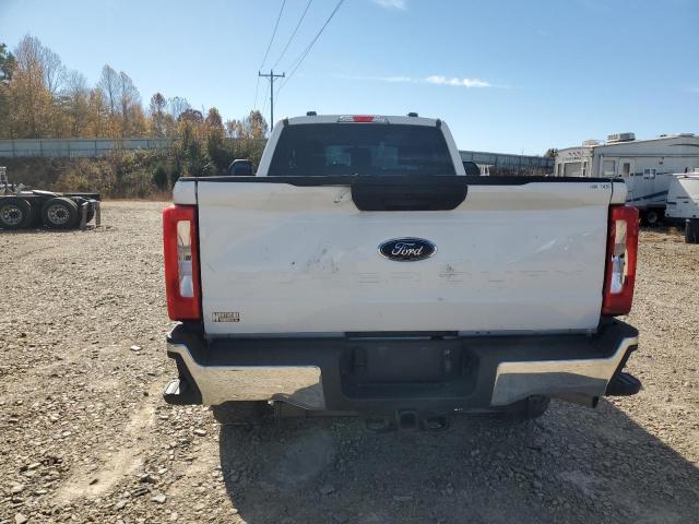 Ford F-350 Super Duty Image 6