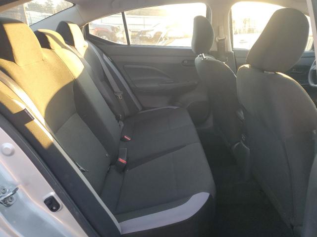 Nissan Versa S Image 13