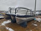 Sweetwater Godfrey M Pontoon Image 2