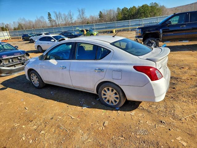 Nissan Versa S Image 10