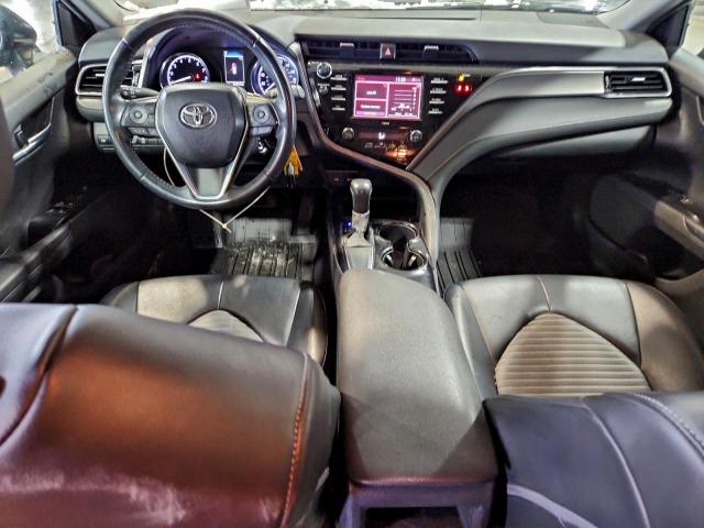 Toyota Camry Se Image 8