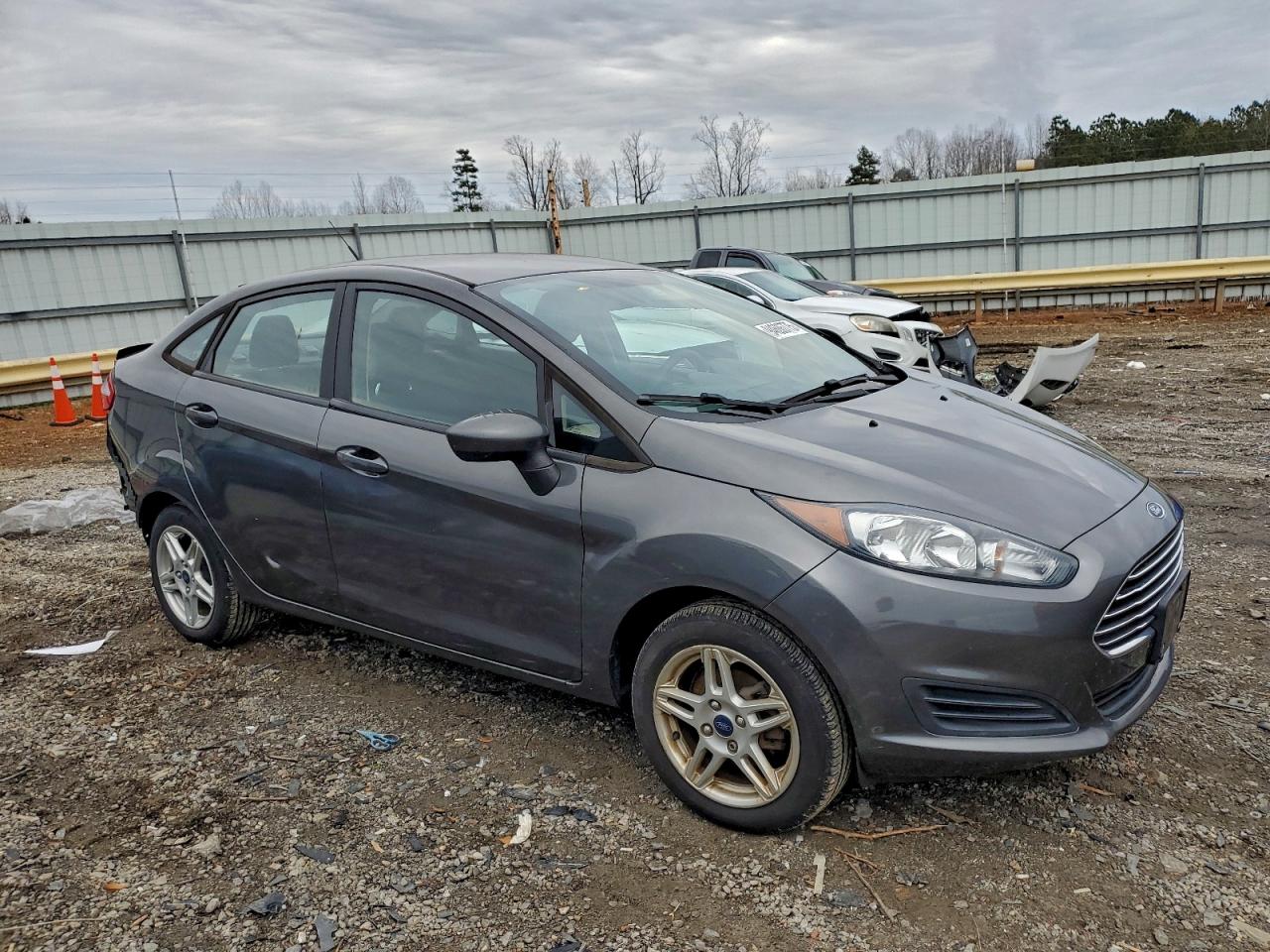 Ford Fiesta Se Image 12