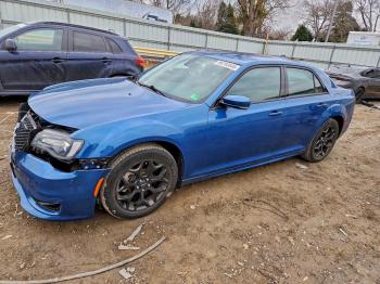  Salvage Chrysler 300