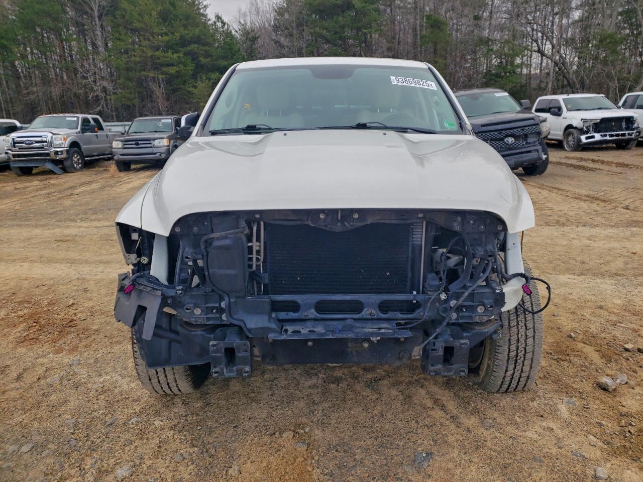 Ram 1500 Laramie Image 9