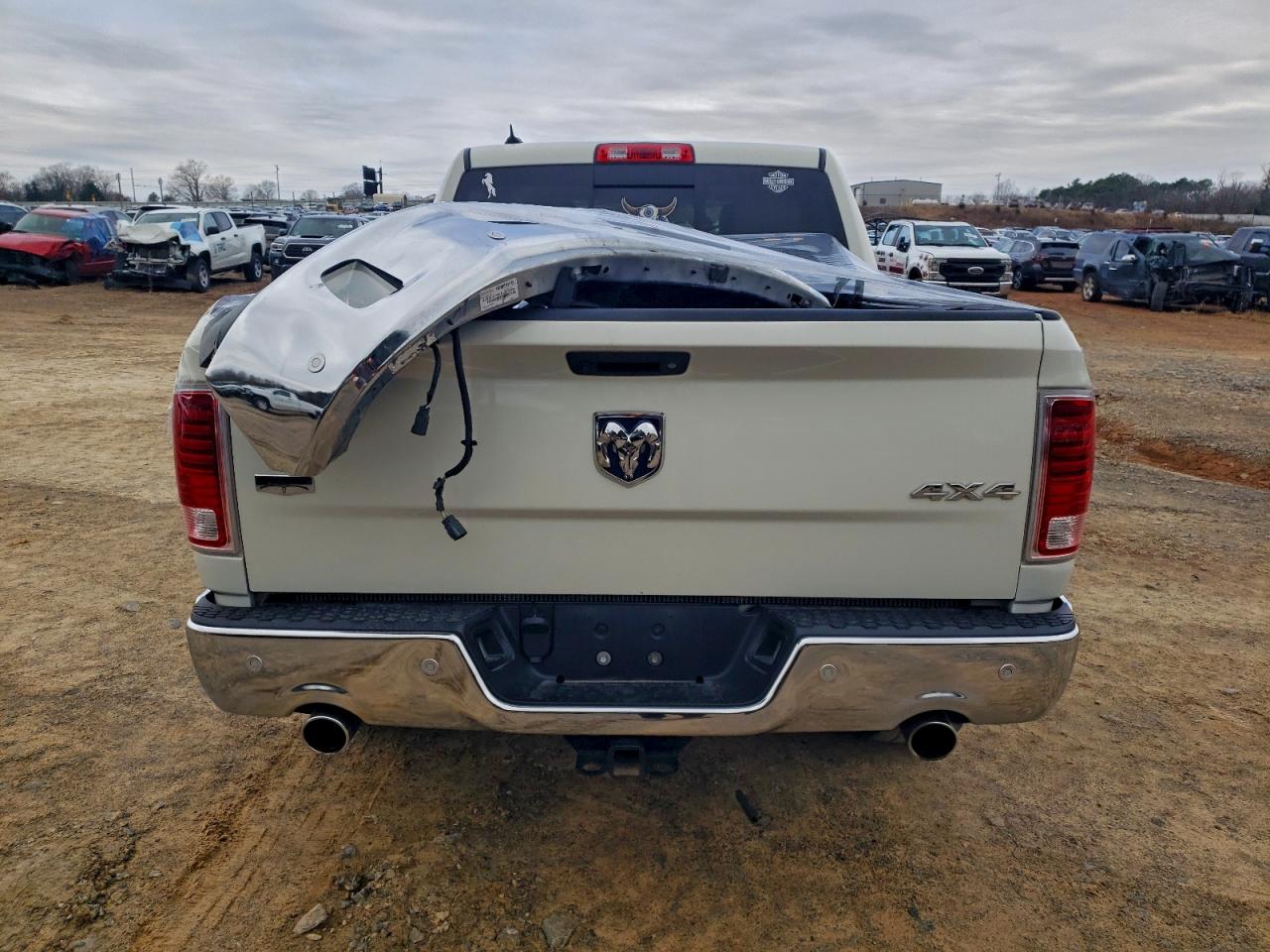 Ram 1500 Laramie Image 3