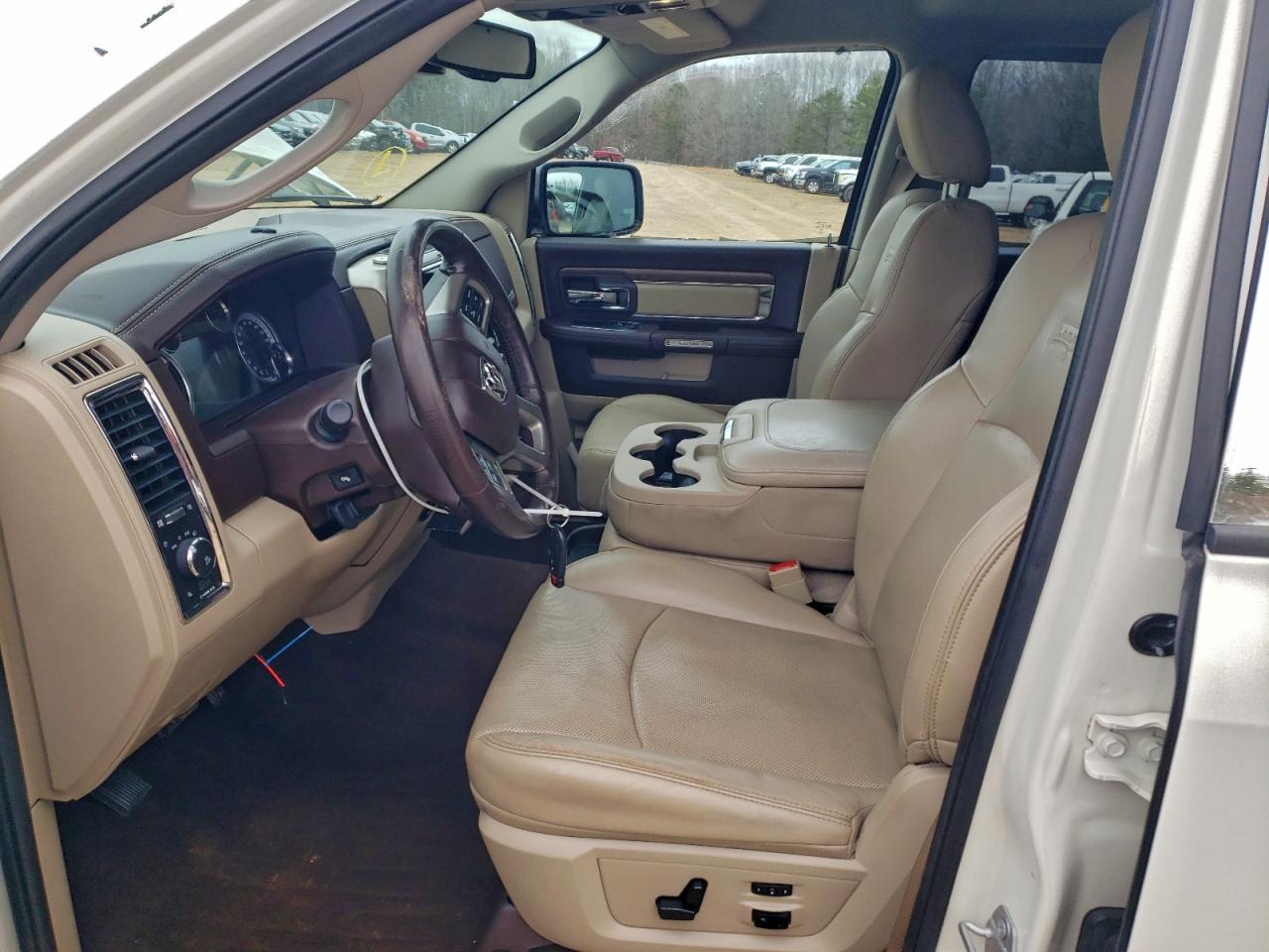 Ram 1500 Laramie Image 10