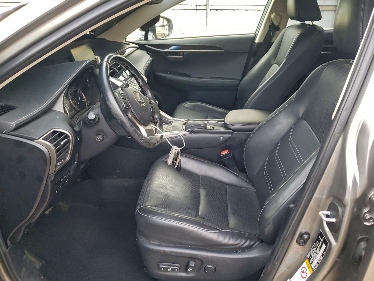 Lexus NX 200t Image 7