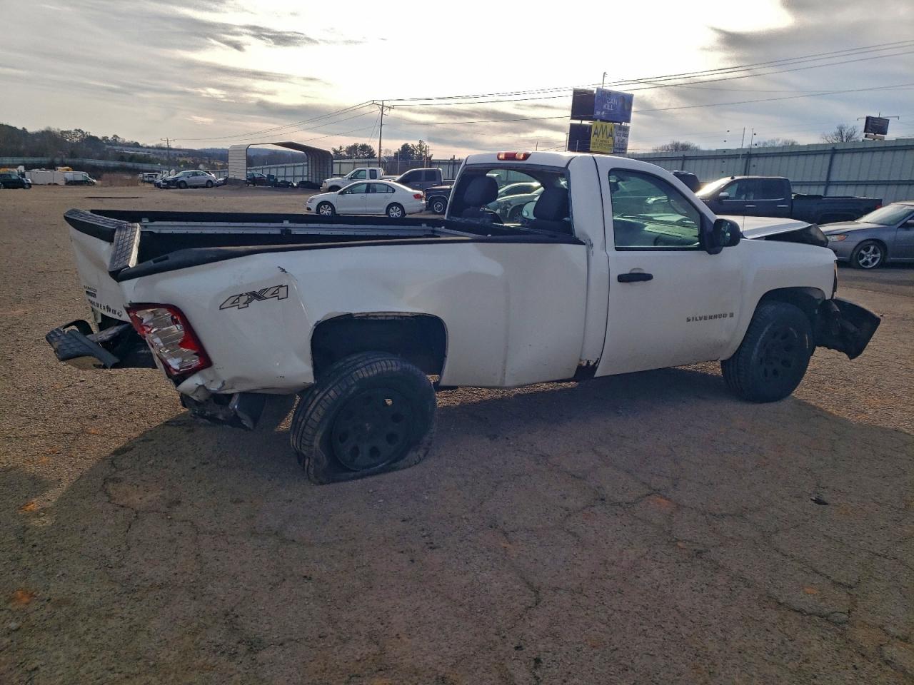 Chevrolet Silverado K1500 Image 2