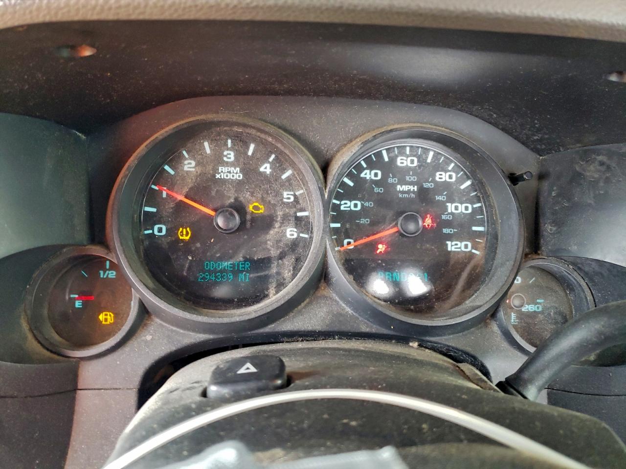 Chevrolet Silverado K1500 Image 6