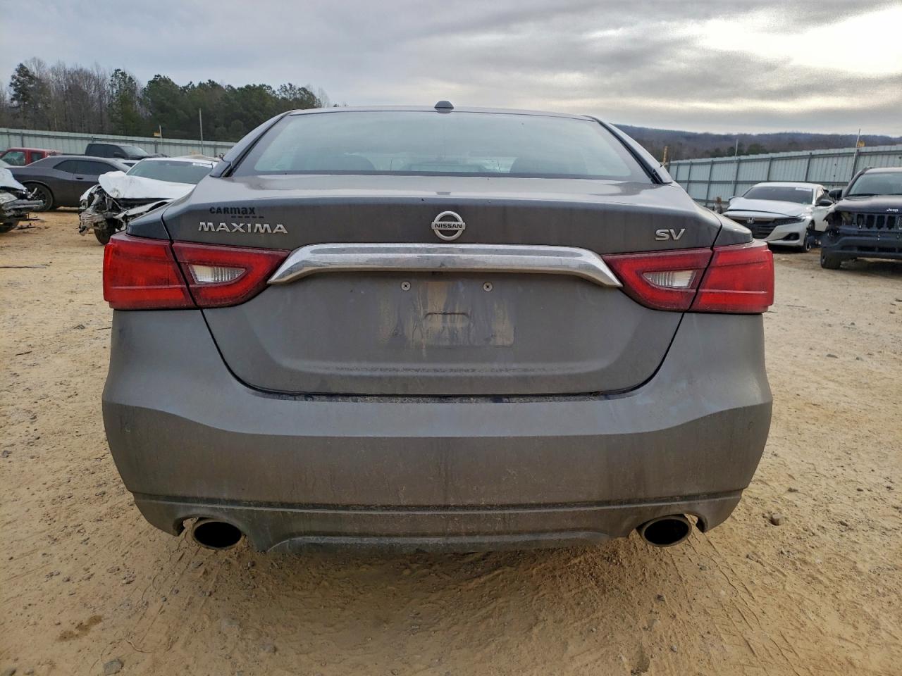 Nissan Maxima 3.5s Image 2