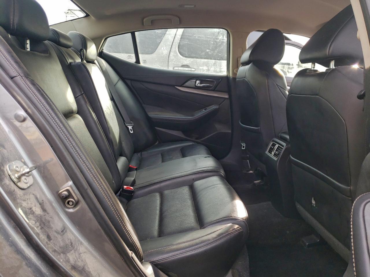 Nissan Maxima 3.5s Image 5