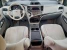 Toyota Sienna Le Image 9