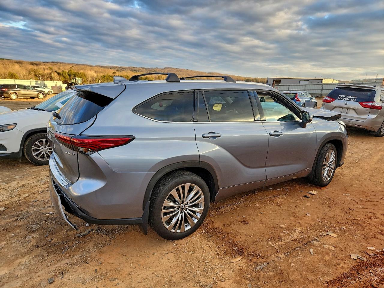 Toyota Highlander Hybrid Limited Image 4