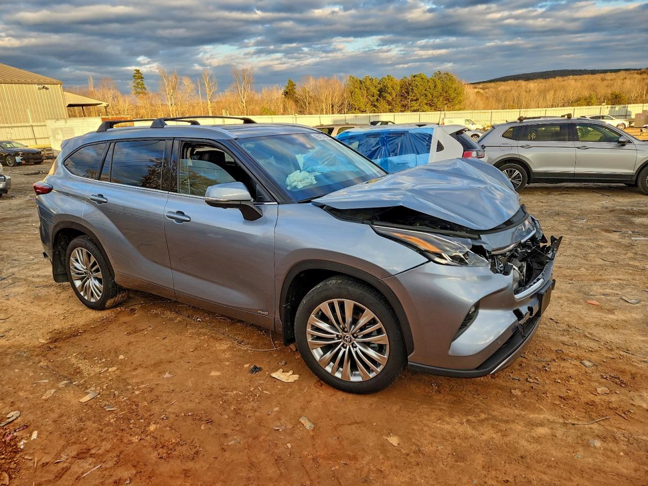 Toyota Highlander Hybrid Limited Image 6