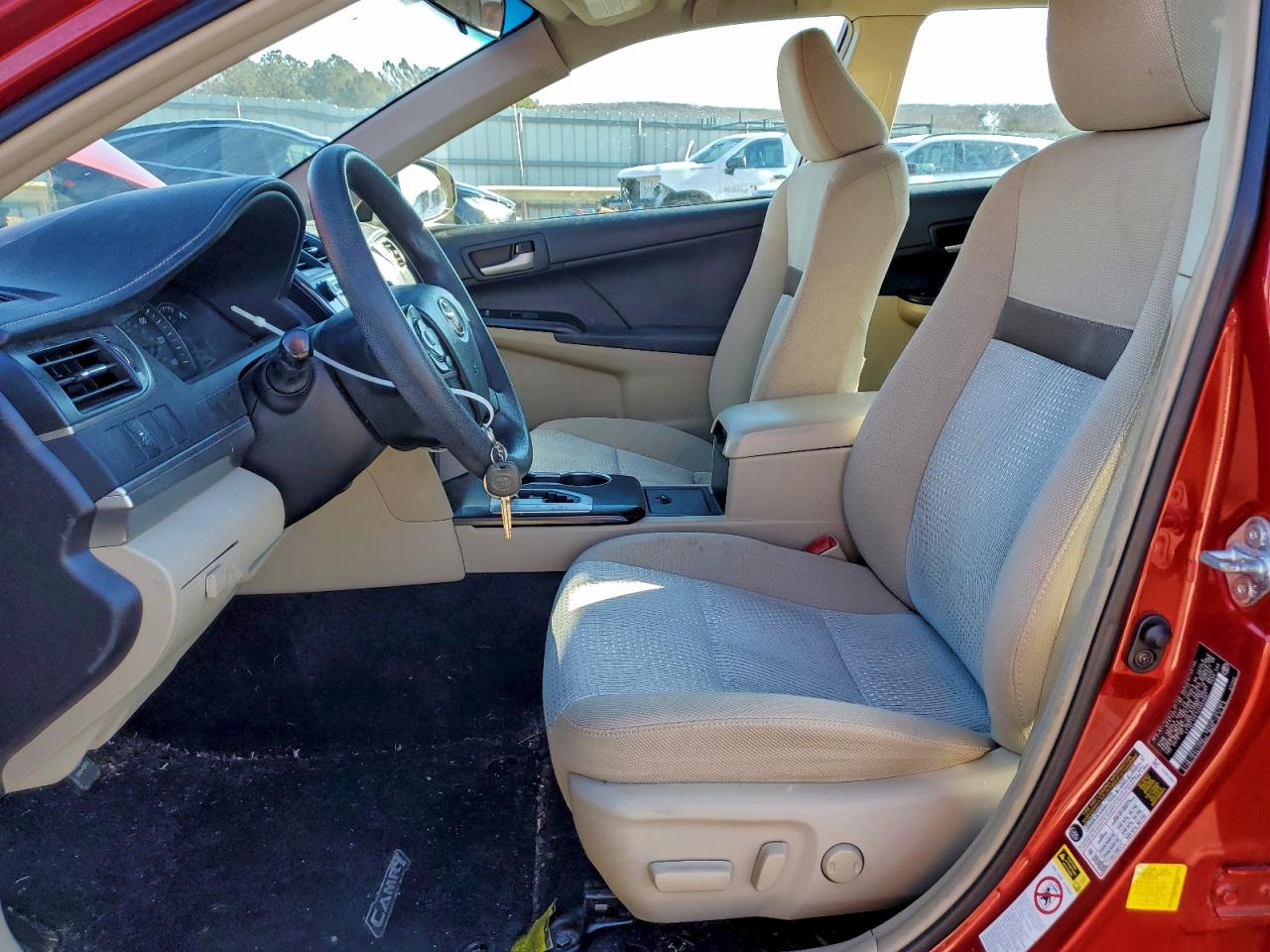 Toyota Camry Base Image 8