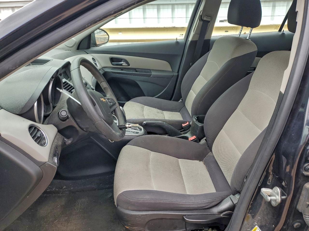 Chevrolet Cruze Ls Image 9