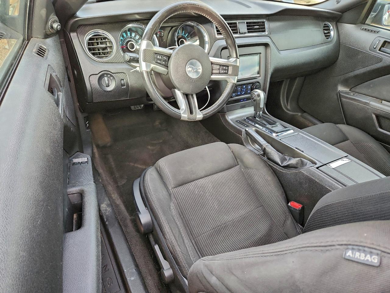 Ford Mustang Image 5