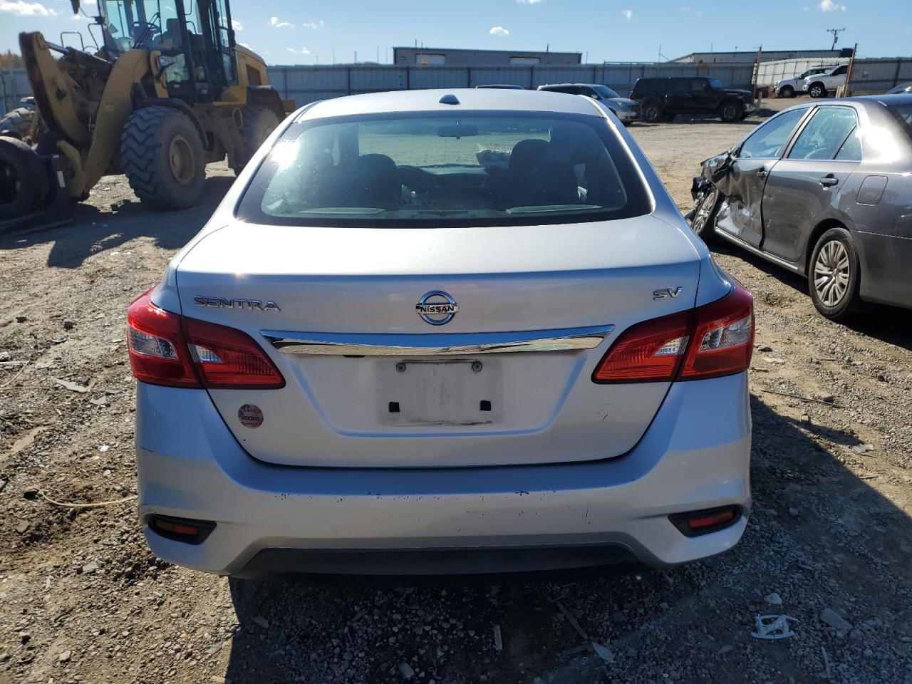 Nissan Sentra S Image 4