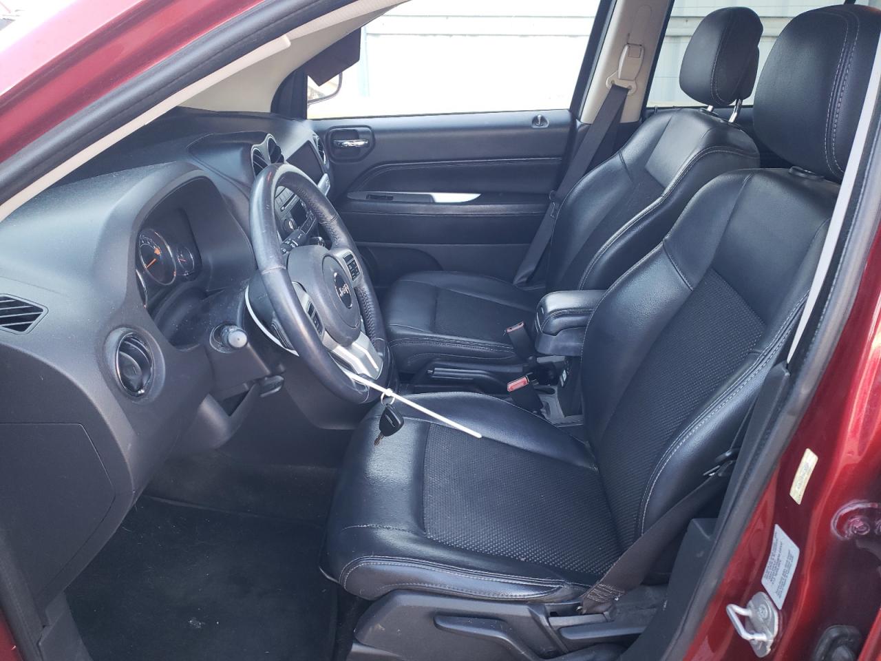 Jeep Compass Latitude Image 9