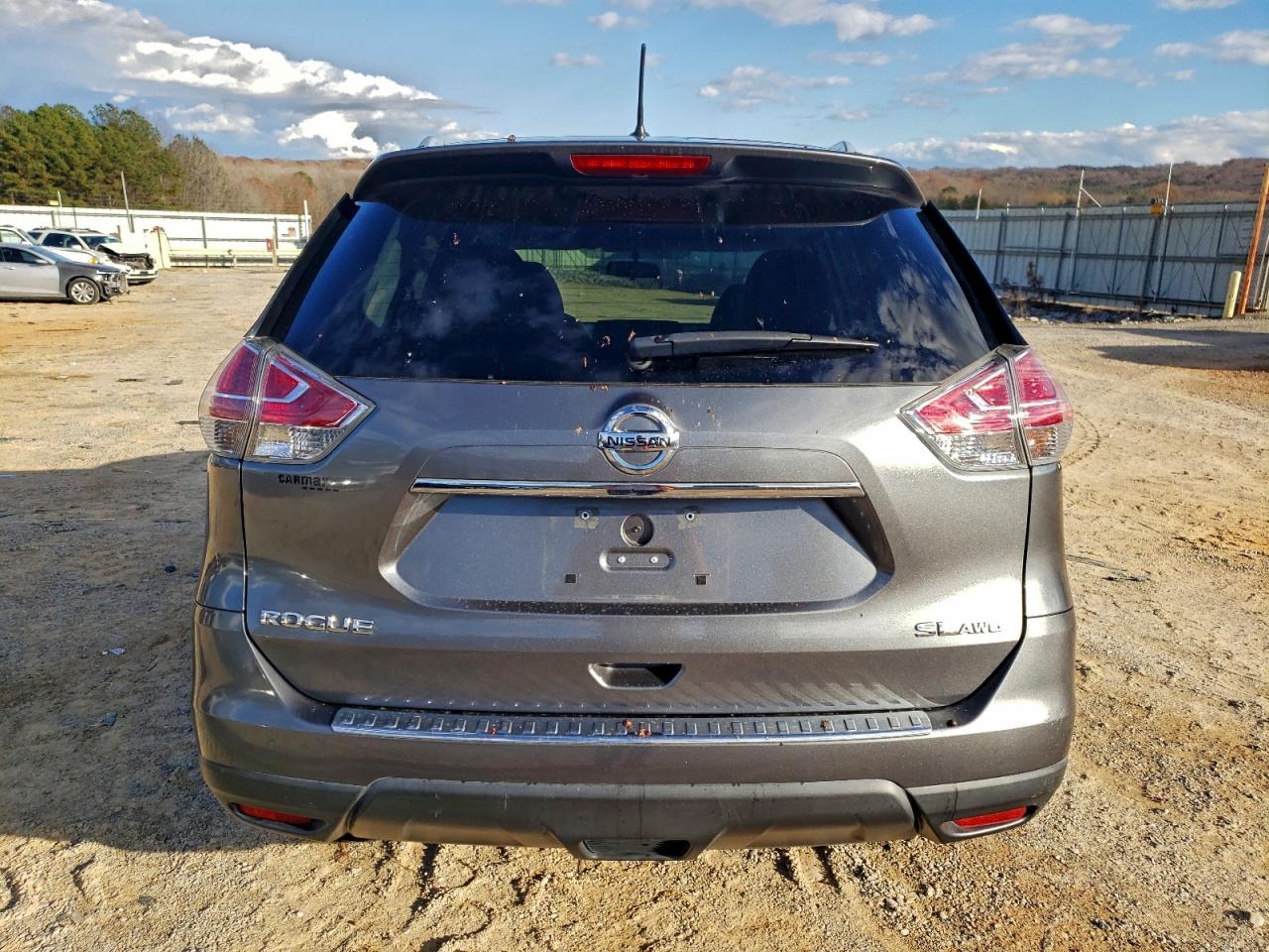 Nissan Rogue S Image 5