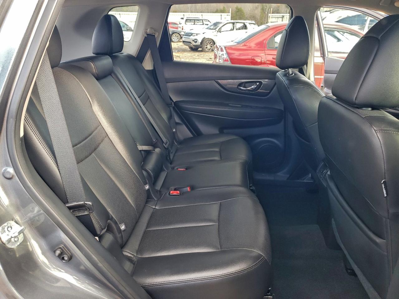 Nissan Rogue S Image 11