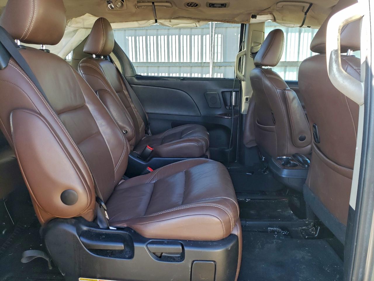 Toyota Sienna Xle Image 11