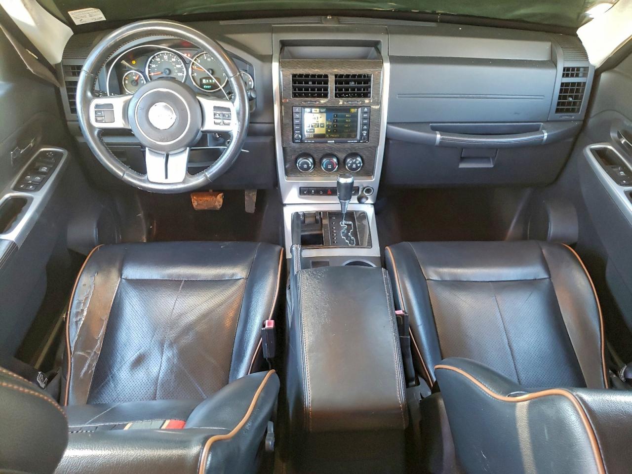 Jeep Liberty Sport Image 9