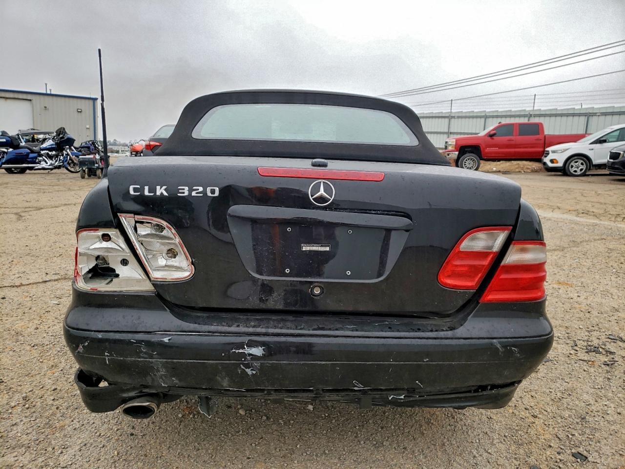 Mercedes-Benz Clk-class 320 Image 12