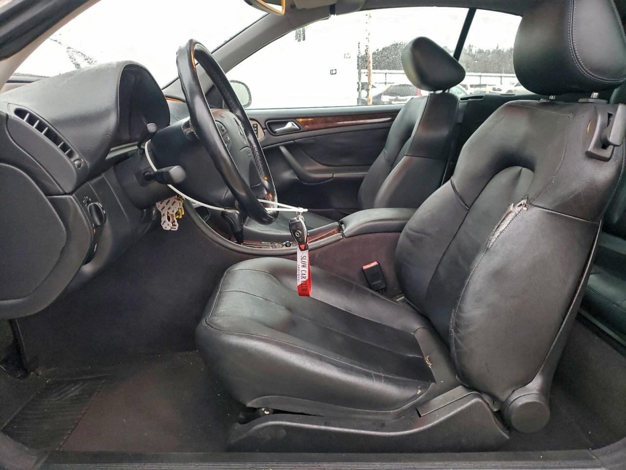 Mercedes-Benz Clk-class 320 Image 8