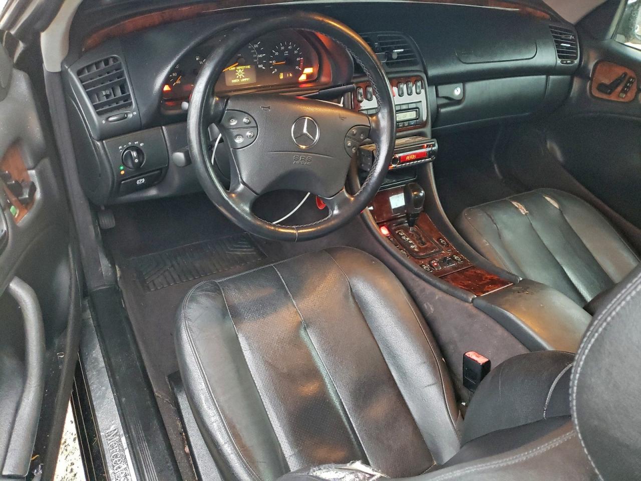 Mercedes-Benz Clk-class 320 Image 3