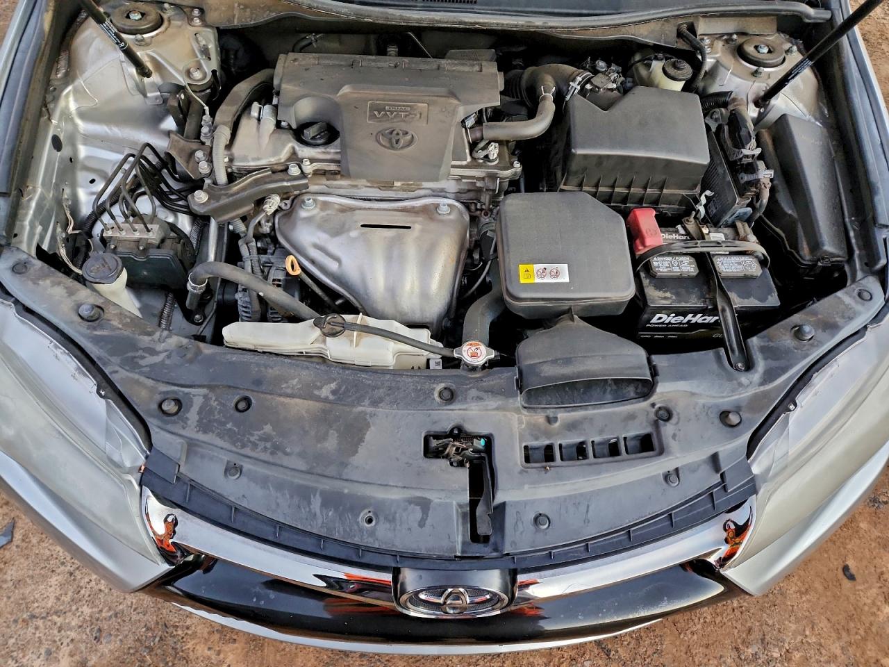 Toyota Camry Le Image 2