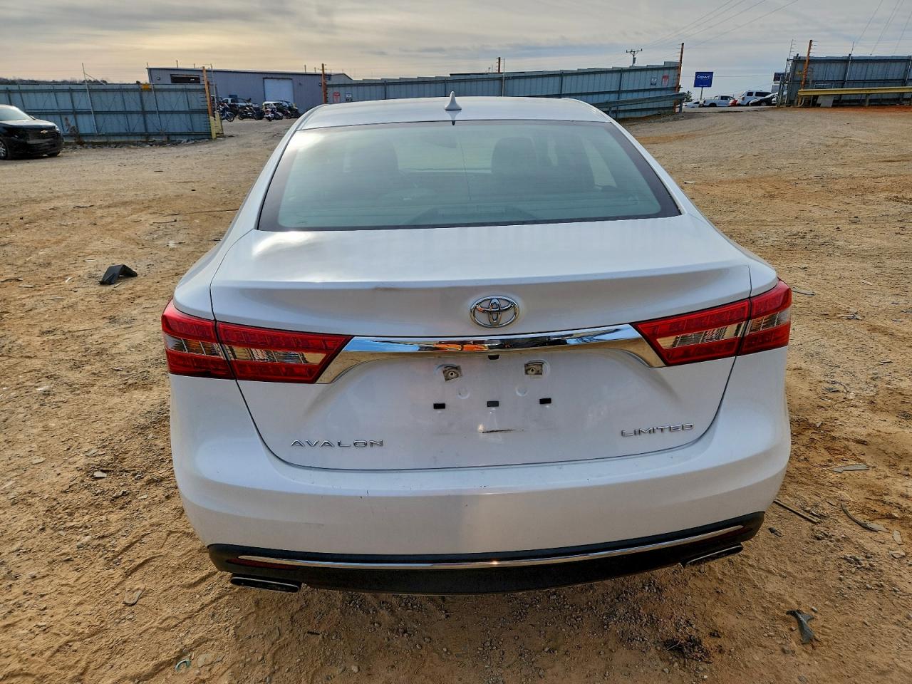 Toyota Avalon Xle Image 3