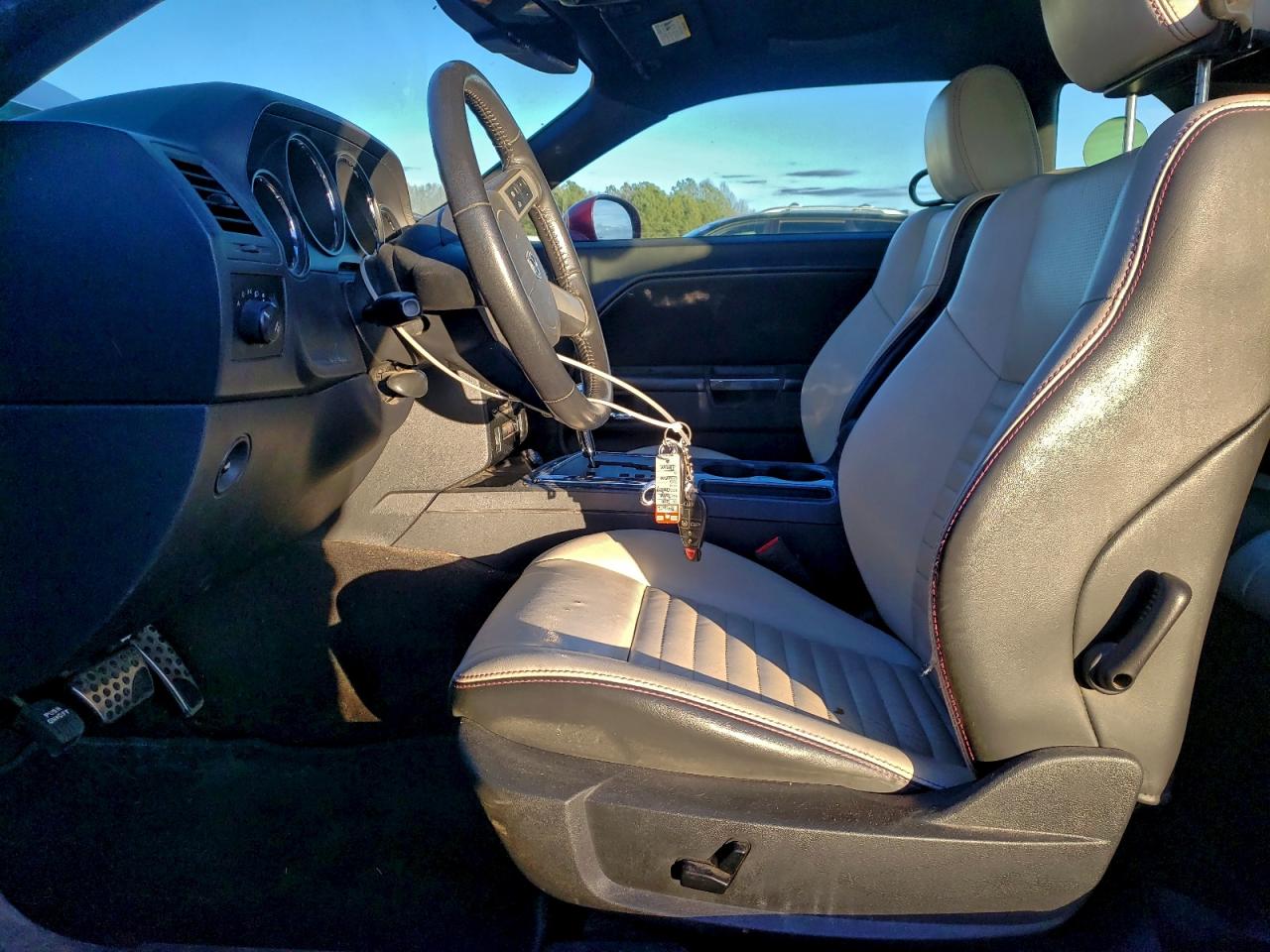 Dodge Challenger R/t Image 9