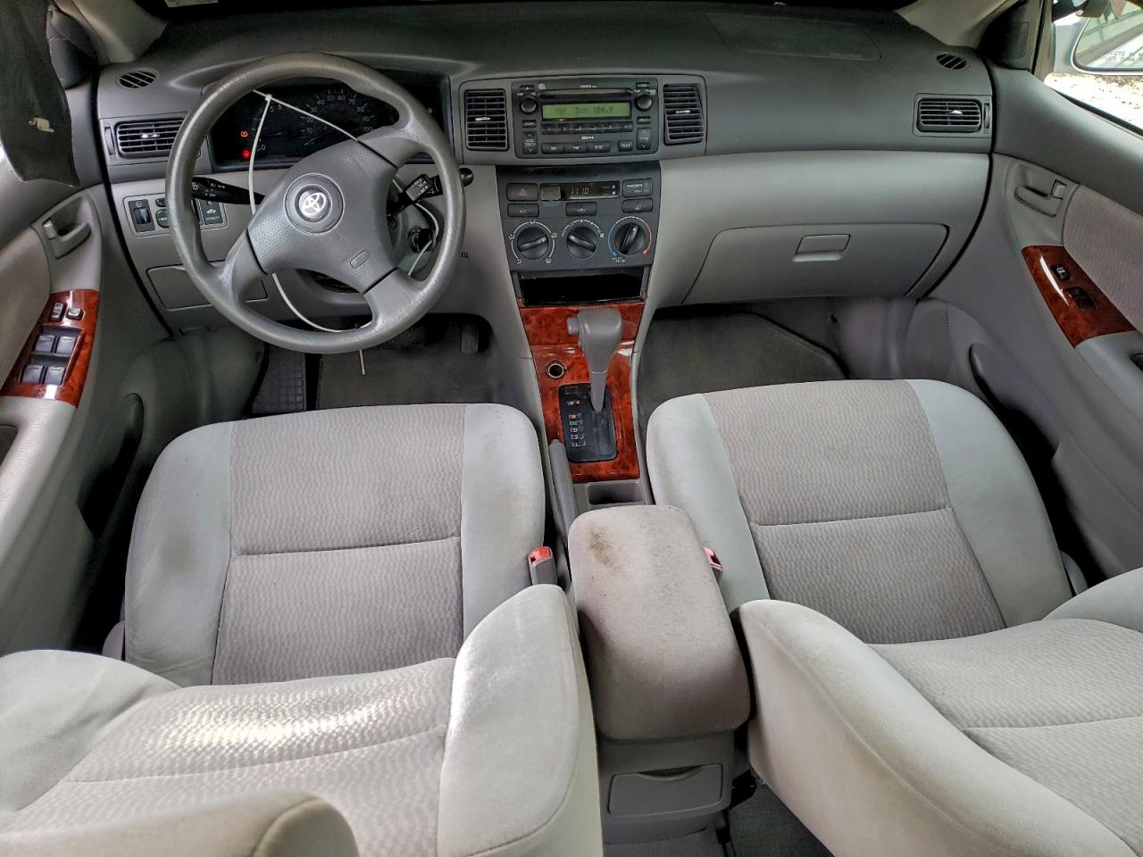 Toyota Corolla Ce Image 6