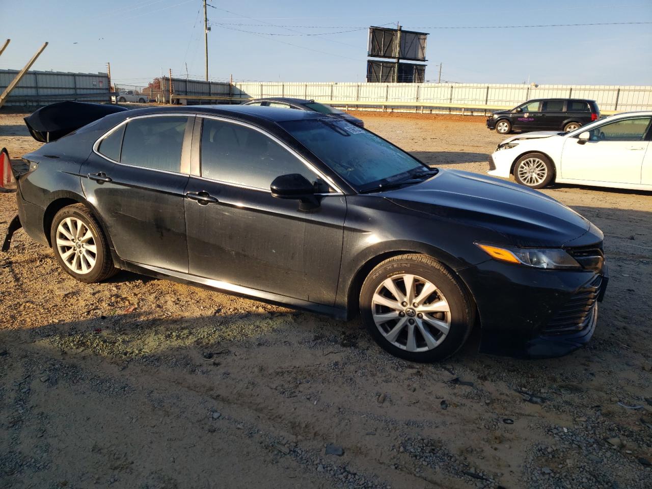 Toyota Camry L Image 6