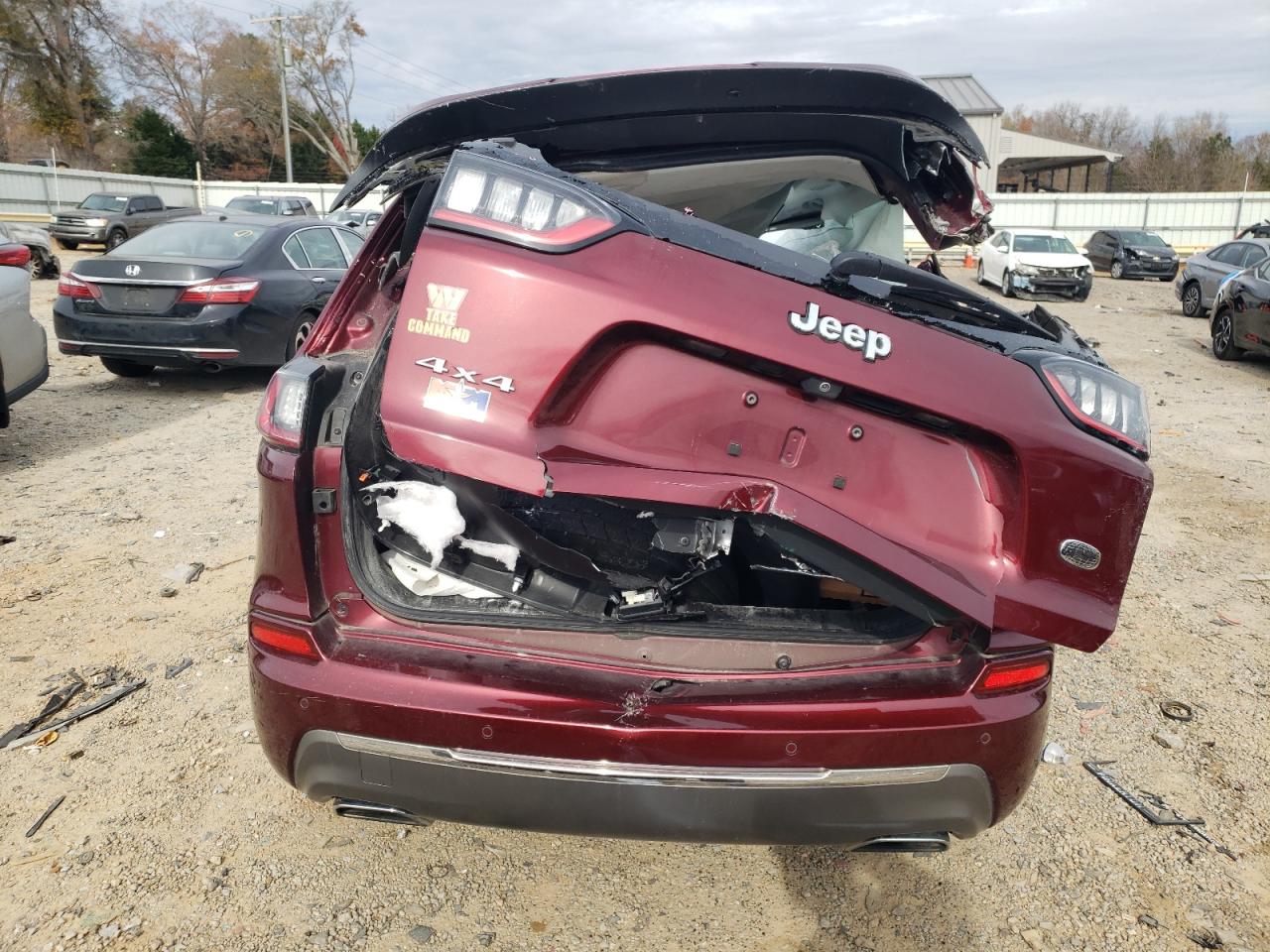 Jeep Cherokee Overland Image 11