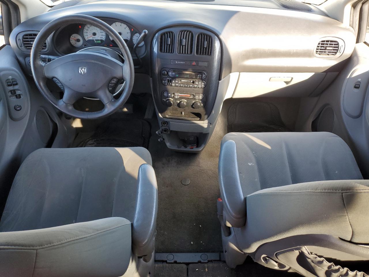 Dodge Caravan Sxt Image 5