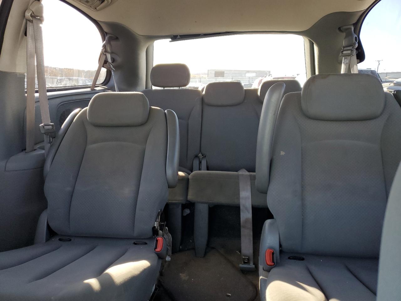 Dodge Caravan Sxt Image 7