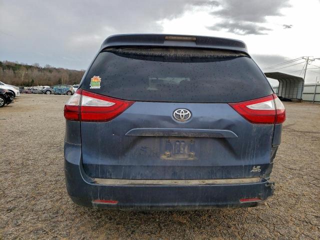 Toyota Sienna Le Image 2